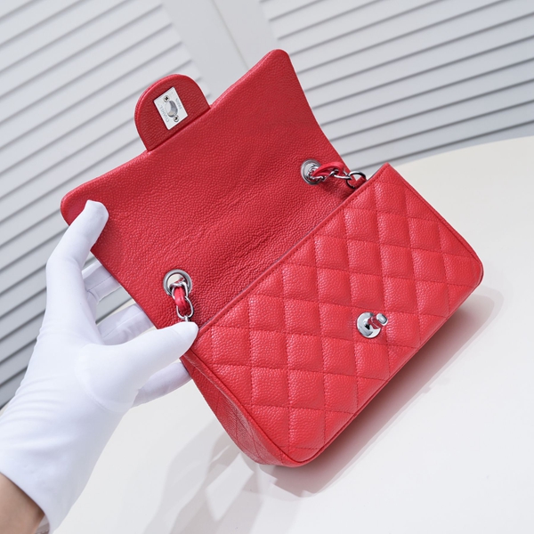 シャネルバッグ角部分ディテール